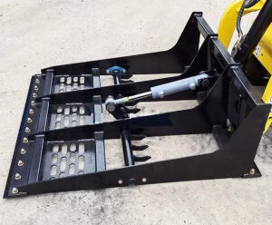 Leveler bar with Ripper Attachment for mini skid steer loader MST79